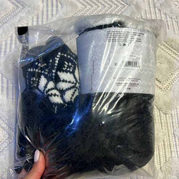 Muk Luks - Cabin Socks / 2-Pack - Picture 4 of 5